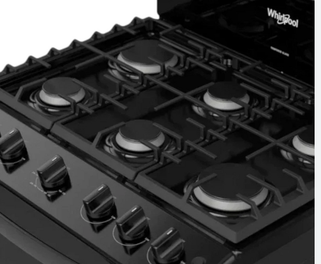 Combo HOT Estufa a gas al piso Negra + Horno de microondas 0.7 pies